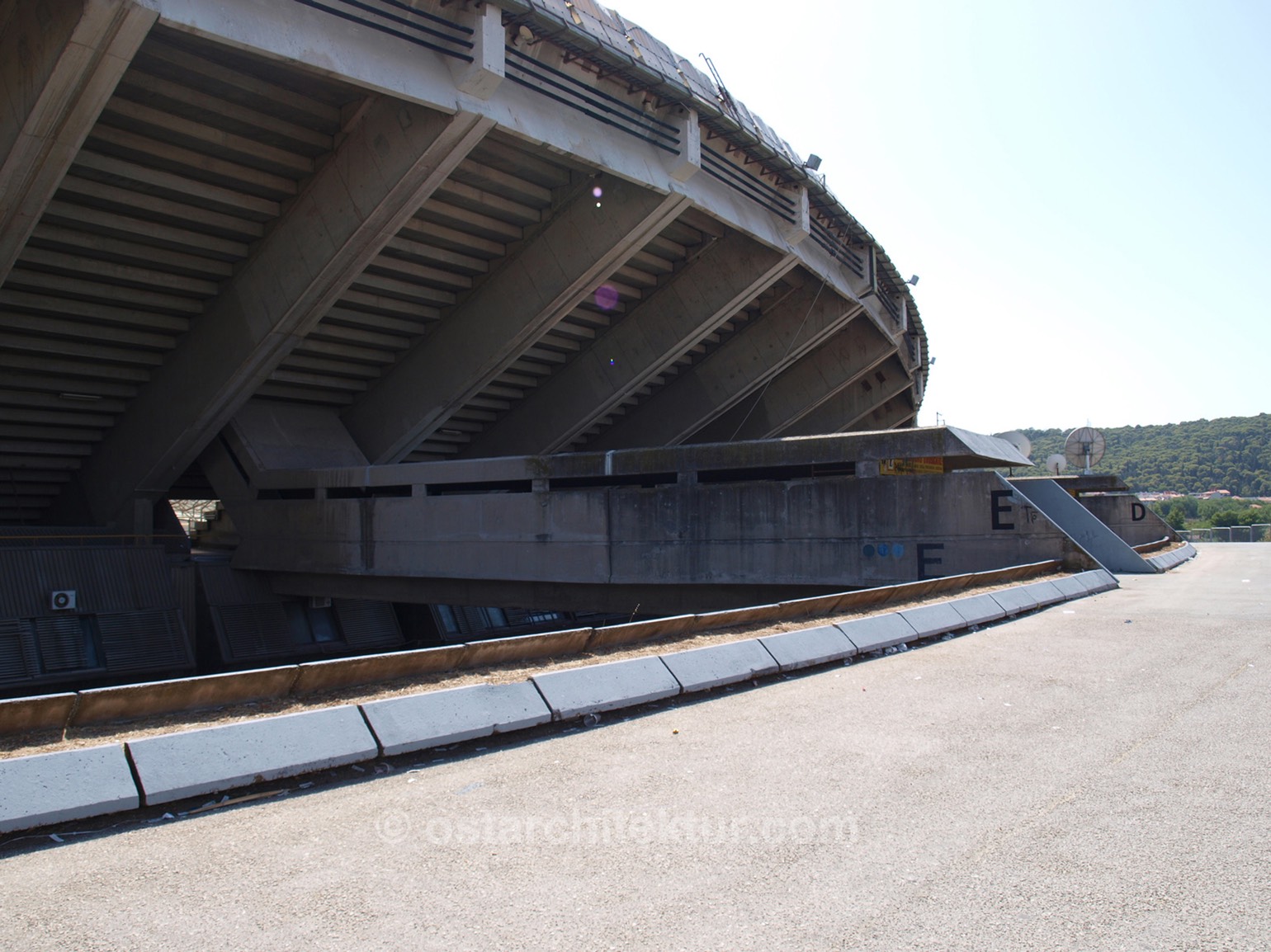 Stadion Poljud - 2004, Hajduk Split's Stadion Poljud a litt…